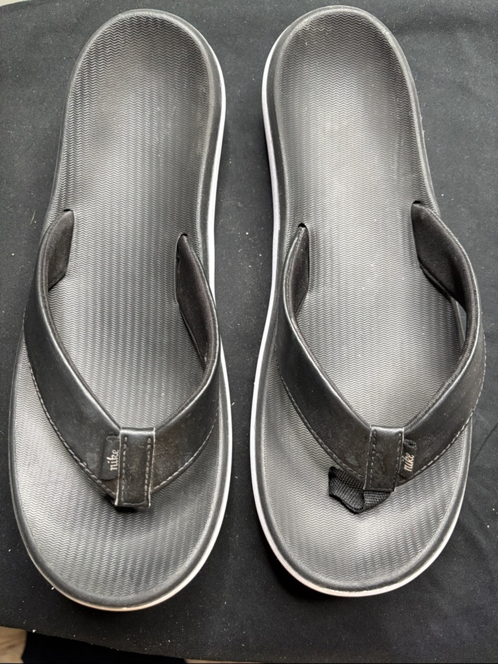 Nike Bella Black Kai Flip Flop Size 9